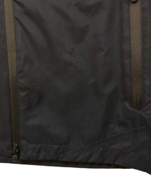 WHITE MOUNTAINEERING（ホワイトマウンテ二アニング）WHITE MOUNTAINEERING (ホワイトマウンテ二アニング) Denham (デンハム) MOUNTAINEERING SAITOS ST COLLAR JKT ブラック サイズ:FREEの古着・服飾アイテム