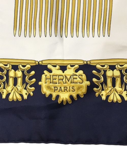 HERMES（エルメス）HERMES (エルメス) カレ90 ”LES CAVALIERS D'OR” 『黄金の騎士』 ネイビー×イエローの古着・服飾アイテム