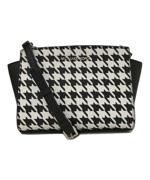 MICHAEL KORS（マイケル・コース）MICHAEL KORS (マイケルコース) 千鳥格子柄ショルダーバッグ ホワイト×ブラックの古着・服飾アイテム