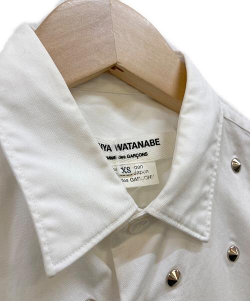 JUNYA WATANABE COMME des GARCONS（ジュンヤワタナベ コムデギャルソン）JUNYA WATANABE COMME des GARCONS ((ジュンヤワタナベ コムデギャルソン) スタッズシャツ ホワイト サイズ:XSの古着・服飾アイテム