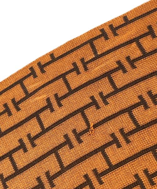 HERMES（エルメス）HERMES (エルメス) 総柄シルクマフラー ブラウン×オレンジの古着・服飾アイテム
