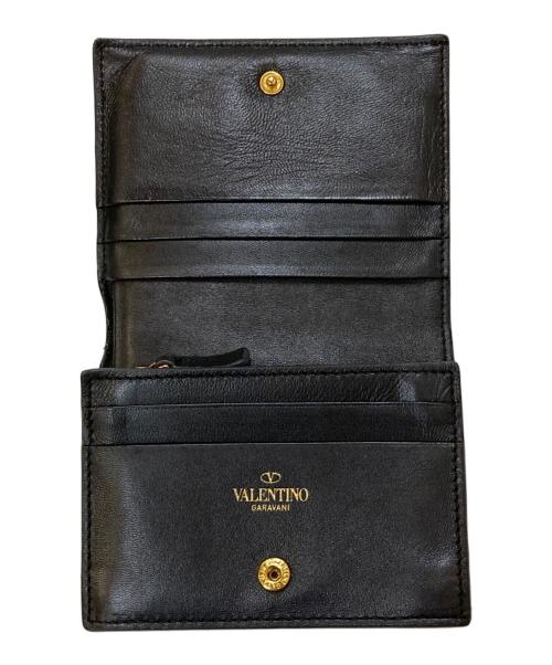 VALENTINO GARAVANI（ヴァレンティノ・ガラヴァーニ）VALENTINO GARAVANI (ヴァレンティノ・ガラヴァーニ) ローマンスタッズ2つ折財布 ブラックの古着・服飾アイテム