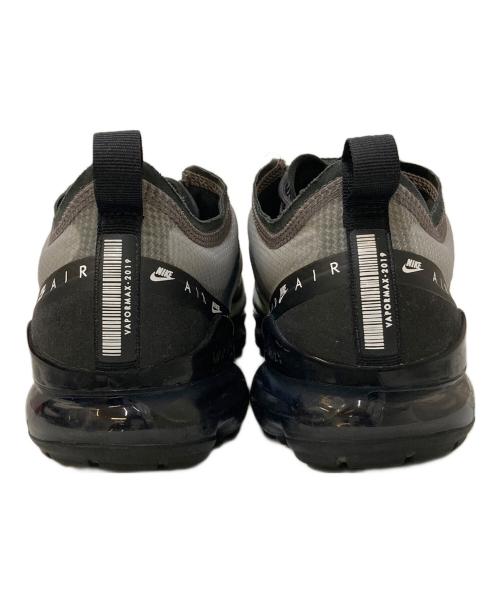 NIKE（ナイキ）NIKE (ナイキ) IR VAPORMAX 2019 LX ATMOSPHERE ローカットスニーカー ブラック×ホワイト×グリーン サイズ:28の古着・服飾アイテム