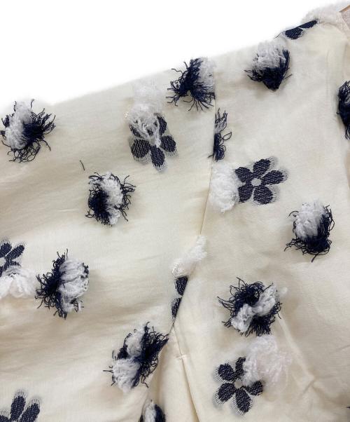 YORI（ヨリ）YORI (ヨリ) shirocon コットンキャンディバルーンジャケット アイボリー×ネイビー サイズ:38の古着・服飾アイテム