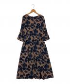 TOMORROW LANDトゥモローランド）の古着「シャドーフラワープリント ウエストギャザーワンピース」｜ブラウン