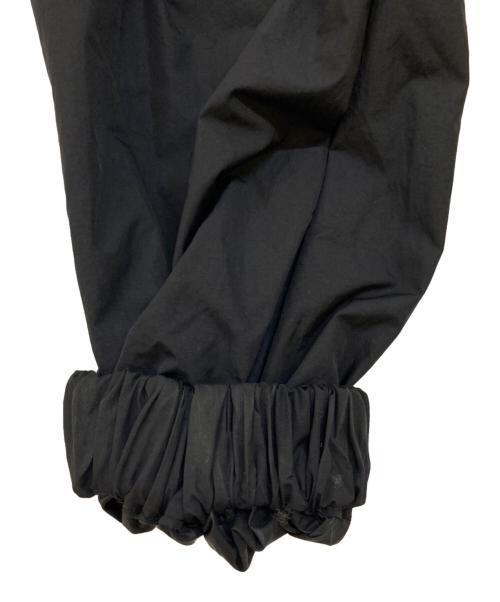 CINOH（チノ）CINOH (チノ) ナイロンタイプライターフーディーブルゾン ブラック サイズ:36の古着・服飾アイテム