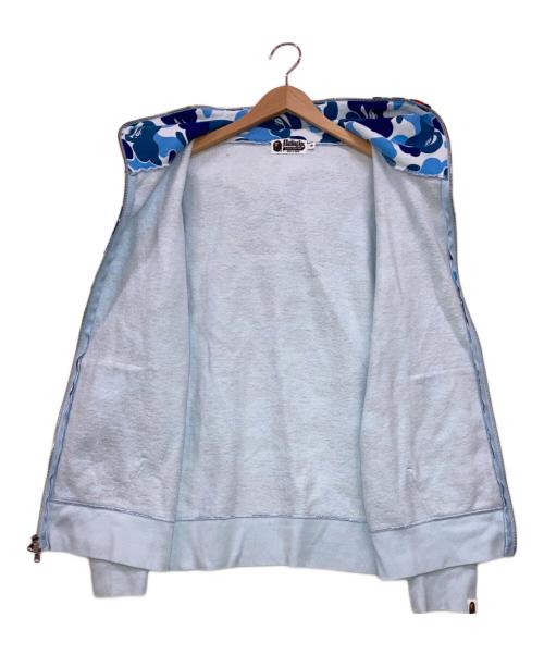 A BATHING APE（アベイシングエイプ）A BATHING APE (ア ベイシング エイプ) シャークパーカー ブルー サイズ:Mの古着・服飾アイテム