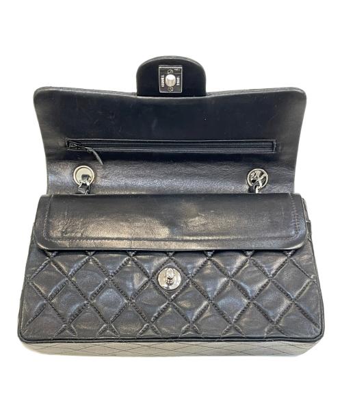 CHANEL（シャネル）CHANEL (シャネル) ダブルフラップチェーン ショルダーバッグ マトラッセ ブラックの古着・服飾アイテム