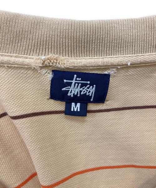 OLD STUSSY（オールドステューシー）OLD STUSSY (オールドステューシー) 紺タグ ワンポイント刺繍ポロシャツ ベージュ サイズ:Mの古着・服飾アイテム