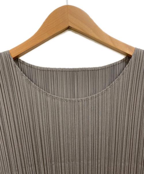 PLEATS PLEASE（プリーツプリーズ）PLEATS PLEASE (プリーツプリーズ) プリーツノースリーブワンピース グレー サイズ:3の古着・服飾アイテム