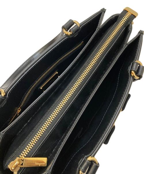 Salvatore Ferragamo（サルヴァトーレ フェラガモ）Salvatore Ferragamo (サルヴァトーレ フェラガモ) ヴァラリボン2WAYトレイシーバッグ ブラックの古着・服飾アイテム