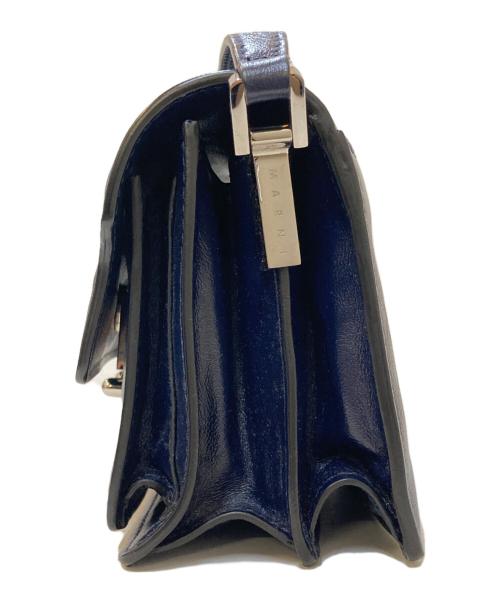 MARNI（マルニ）MARNI (マルニ) TRUNK SOFT カーフスキンミニショルダーバッグ ネイビーの古着・服飾アイテム