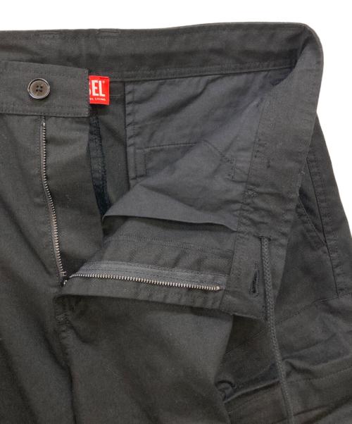 DIESEL（ディーゼル）DIESEL (ディーゼル) P-ARNE SHORT-A ハーフパンツ ブラック サイズ:50の古着・服飾アイテム