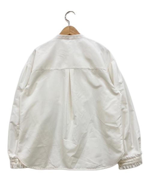 YORI（ヨリ）YORI (ヨリ) たっぷりフリルブラウス ホワイト サイズ:38の古着・服飾アイテム