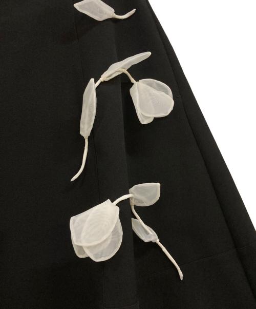 SEVEN TEN by MIHO KAWAHITO（セブン テン バイ ミホ カワヒト）SEVEN TEN by MIHO KAWAHITO (セブン テン バイ ミホ カワヒト) オーガンジーモチーフスカート ブラック サイズ:Mの古着・服飾アイテム