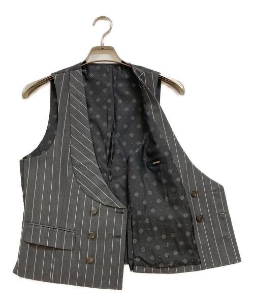 ARTISAN（アルチザン）ARTISAN (アルチザン) DORMEUIL 3Pセットアップスーツ グレー サイズ:Mの古着・服飾アイテム