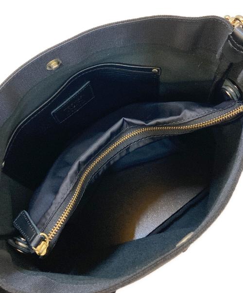 Breath TOPKAPI（ブレストプカピ）Breath TOPKAPI (ブレストプカピ) リプル ネオレザー ファスナー付き ショルダーバッグ ブラックの古着・服飾アイテム