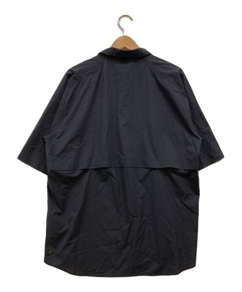 DESCENTE（デサント）DESCENTE (デサント) 半袖スナップ テックシャツ ブラック サイズ:XOの古着・服飾アイテム