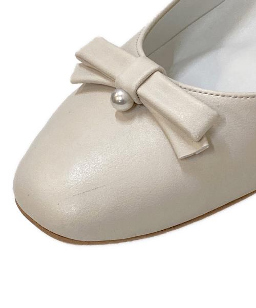 DIANA（ダイアナ）DIANA (ダイアナ) パールリボン 晴雨兼用 フラットパンプス アイボリー サイズ:24.5㎝の古着・服飾アイテム