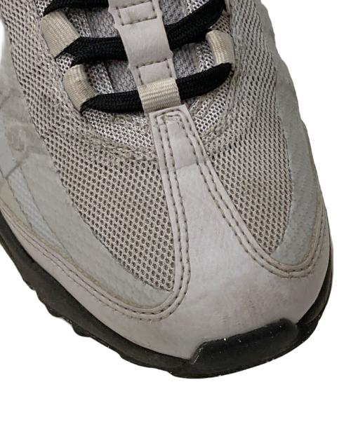 NIKE（ナイキ）NIKE (ナイキ) Air Max 95 Ultra 'Wolf Grey Crimson' ローカットスニーカー グレー サイズ:25㎝の古着・服飾アイテム