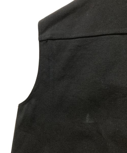IRON HEART（アイアンハート）IRON HEART (アイアンハート) 黒鎧デニムベスト トラッカージャケット ブラック サイズ:38の古着・服飾アイテム