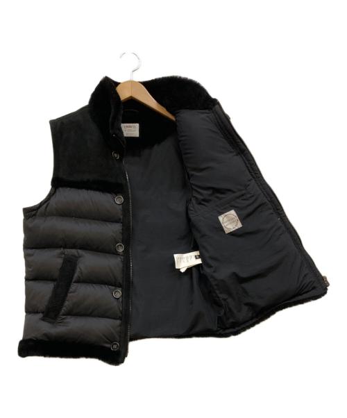 EMMETI（エンメティ）EMMETI (エンメティ) ムートン切替ダウンベスト ブラック サイズ:46の古着・服飾アイテム