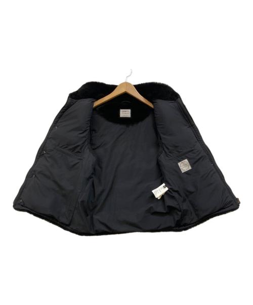 EMMETI（エンメティ）EMMETI (エンメティ) ムートン切替ダウンベスト ブラック サイズ:46の古着・服飾アイテム
