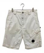 C.P COMPANYシーピーカンパニー）の古着「CHROME-R CARGO SHORTS ワイドカーゴショーツ」｜ホワイト