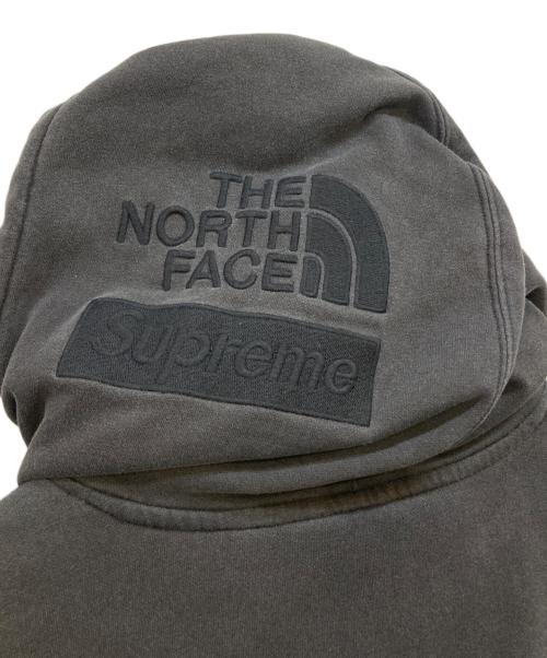 THE NORTH FACE（ザ ノース フェイス）THE NORTH FACE (ザ ノース フェイス) SUPREME (シュプリーム) 22AW Pigment Printed Hooded Sweat プルオーバーパーカー ブラック サイズ:下記参照の古着・服飾アイテム