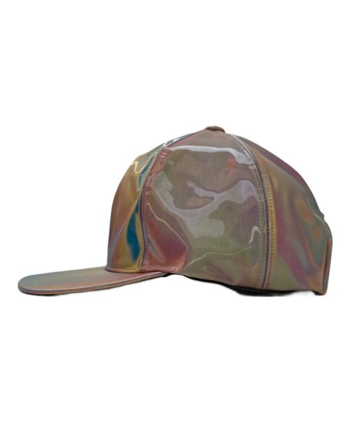 PEACEMINUSONE（ピースマイナスワン）PEACEMINUSONE (ピースマイナスワン) PMO PRISM キャップ マルチカラーの古着・服飾アイテム