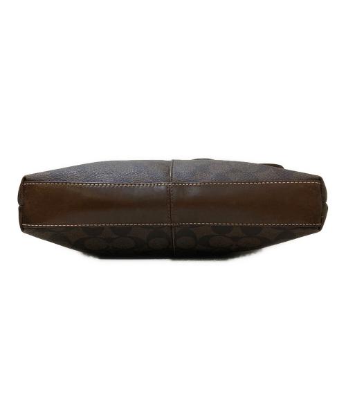 COACH（コーチ）COACH (コーチ) シグネチャー フラップ ショルダーバッグ ブラウンの古着・服飾アイテム