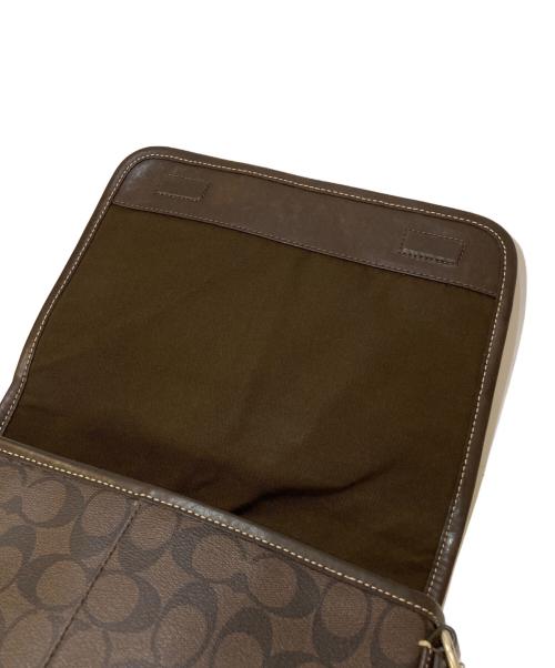COACH（コーチ）COACH (コーチ) シグネチャー フラップ ショルダーバッグ ブラウンの古着・服飾アイテム