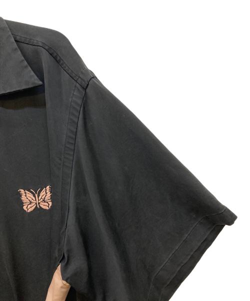 Needles（ニードルズ）Needles (ニードルズ) バタフライ刺繍オープンカラーサテンシャツ ブラック サイズ:Mの古着・服飾アイテム