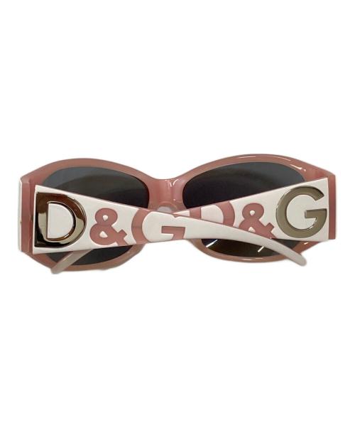 DOLCE & GABBANA（ドルチェ＆ガッバーナ）DOLCE & GABBANA (ドルチェ＆ガッバーナ) ロゴサングラス ホワイト×ピンク サイズ:60□16 125の古着・服飾アイテム
