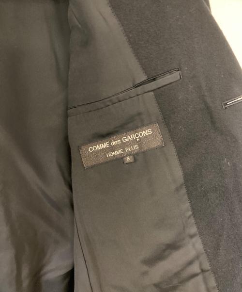 COMME des GARCONS HOMME PLUS（コムデギャルソンオムプリュス）COMME des GARCONS HOMME PLUS (コムデギャルソンオムプリュス) ウール3Bテーラードジャケット ブラック サイズ:Sの古着・服飾アイテム