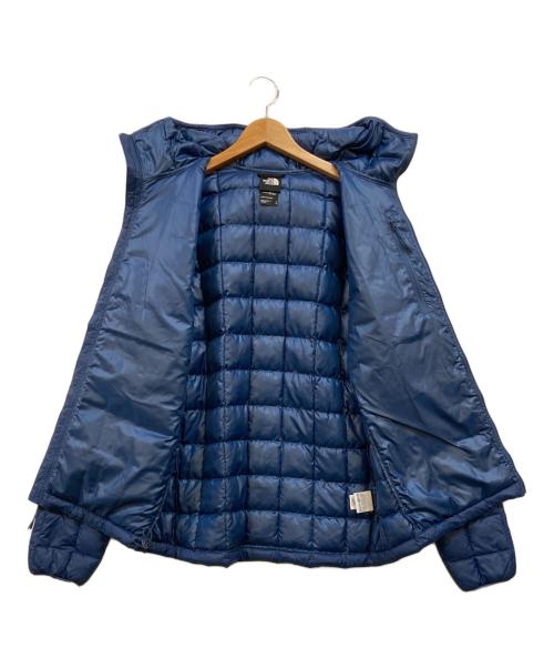 THE NORTH FACE（ザ ノース フェイス）THE NORTH FACE (ザ ノース フェイス) Thermoball Eco Hoodie 2 中綿ジャケット ブルー サイズ:M 未使用品の古着・服飾アイテム