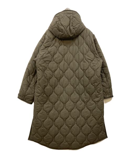 WILD THINGS（ワイルドシングス）WILD THINGS (ワイルドシングス) TOMORROW LAND (トゥモローランド) 別注 プリマロフト キルティングコート カーキ サイズ:Fの古着・服飾アイテム