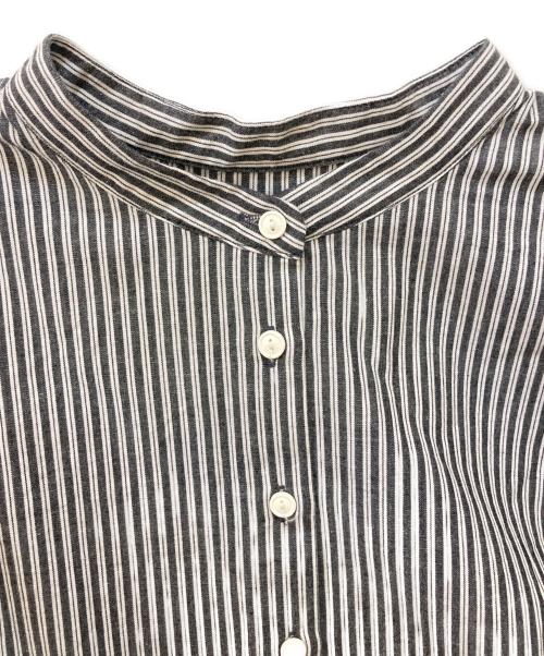 休日と詩（キュウジツトウタ）休日と詩 (キュウジツトウタ) ピーナッツシャツ グレー サイズ:-の古着・服飾アイテム