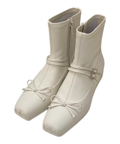 STACCATO（スタッカート）STACCATO (スタッカート) ドライビングリボンコンビストレッチブーツ アイボリー サイズ:24.5㎝の古着・服飾アイテム