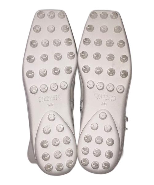 STACCATO（スタッカート）STACCATO (スタッカート) ドライビングリボンコンビストレッチブーツ アイボリー サイズ:24.5㎝の古着・服飾アイテム