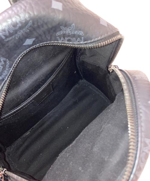 MCM（エムシーエム）MCM (エムシーエム) Stark サイドスタッズ バックパック - ヴィセトス ネイビーの古着・服飾アイテム