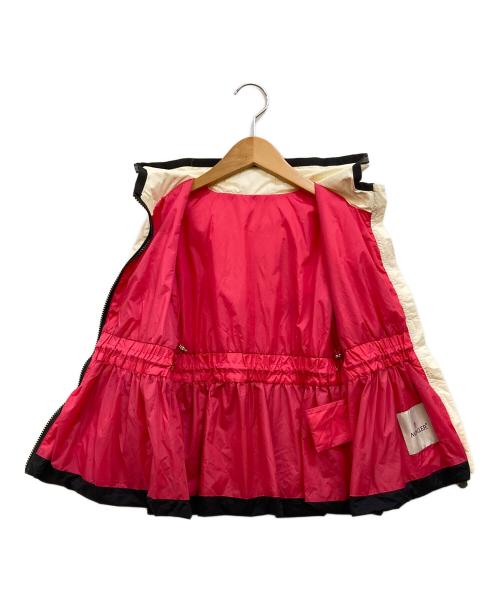 MONCLER（モンクレール）MONCLER (モンクレール) ナイロンジャケット ホワイト×ピンク×ブラック サイズ:116CMの古着・服飾アイテム