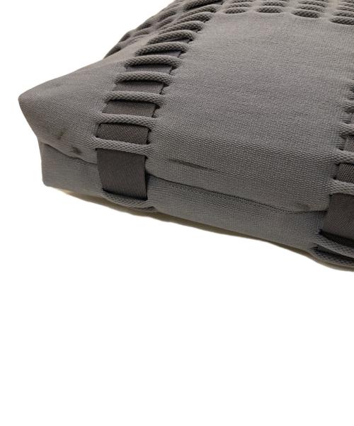 GOOD GOODS ISSEY MIYAKE（グッドグッズ イッセイミヤケ）GOOD GOODS ISSEY MIYAKE (グッドグッズ イッセイミヤケ) MOKKO MONO グレーの古着・服飾アイテム