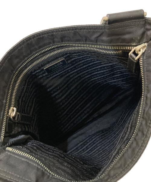 PRADA（プラダ）PRADA (プラダ) ナイロンショルダーバッグ ブラックの古着・服飾アイテム