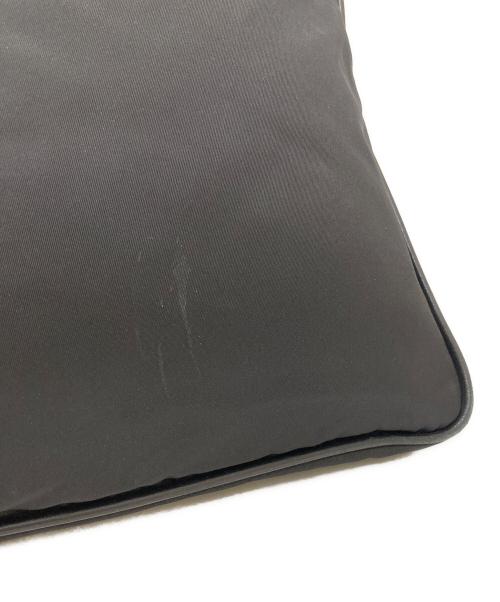 PRADA（プラダ）PRADA (プラダ) ナイロンショルダーバッグ ブラックの古着・服飾アイテム