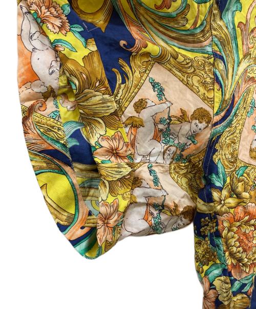 V2 BY VERSACE（ヴェルサーチ V2）V2 BY VERSACE (ヴェルサーチ V2) バロック 総柄シルクシャツ イエロー×ネイビー サイズ:Sの古着・服飾アイテム
