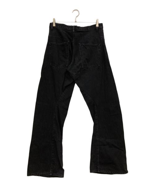 NVRFRGT（ネヴァーフォーゲット）NVRFRGT (ネヴァーフォーゲット) 3D TWISTED JEANS ブラック サイズ:2の古着・服飾アイテム