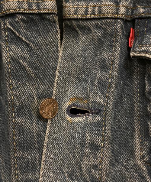 LEVI'S（リーバイス）LEVI'S (リーバイス) 後染めデニムジャケット インディゴ サイズ:42の古着・服飾アイテム