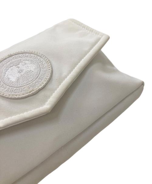 CANADA GOOSE（カナダグース）CANADA GOOSE (カナダグース) MINI WAISTPACK ホワイトの古着・服飾アイテム
