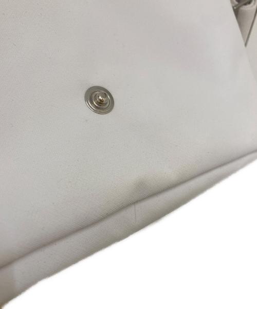 CANADA GOOSE（カナダグース）CANADA GOOSE (カナダグース) MINI WAISTPACK ホワイトの古着・服飾アイテム